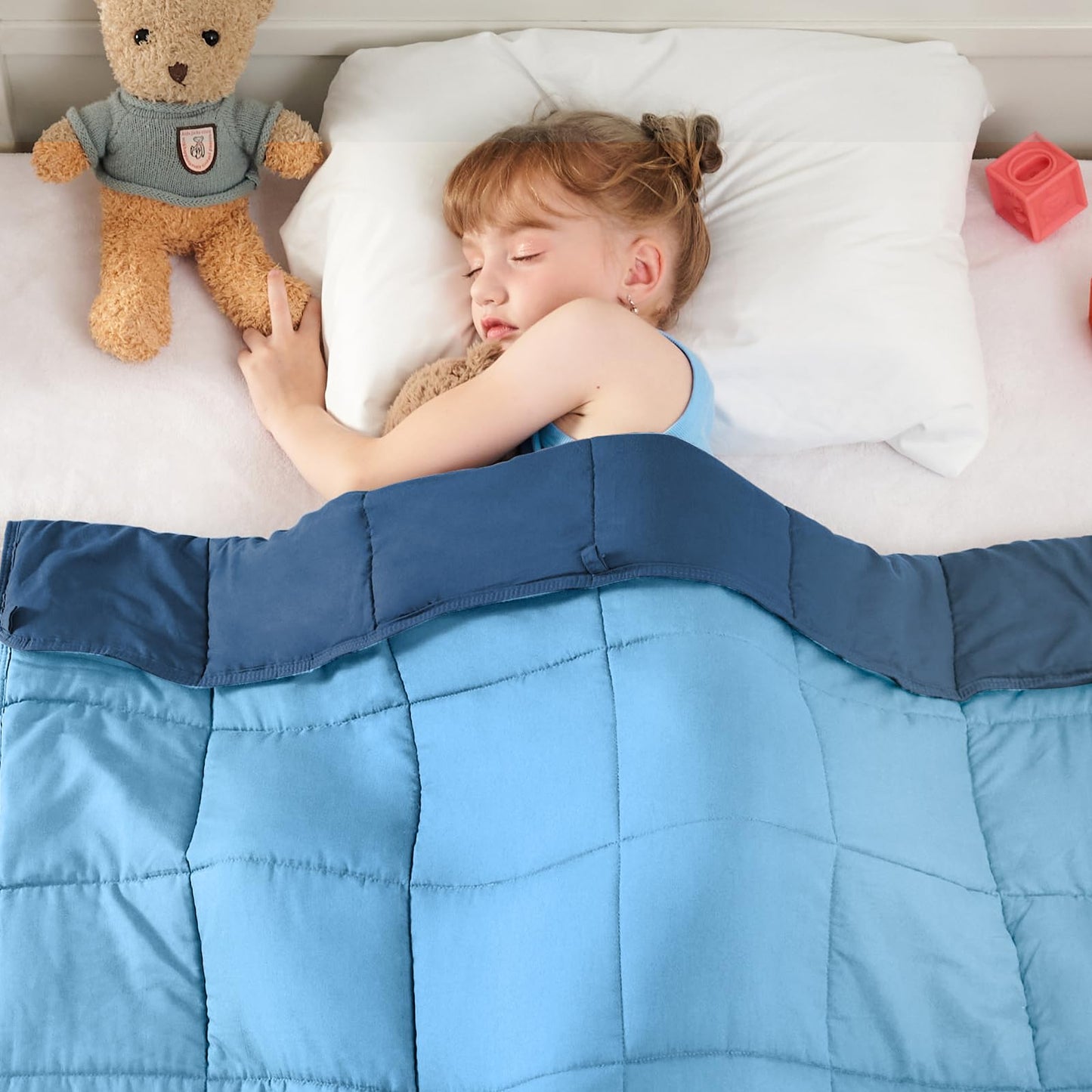 Breathable Cooling Weighted Blanket for All Seasons