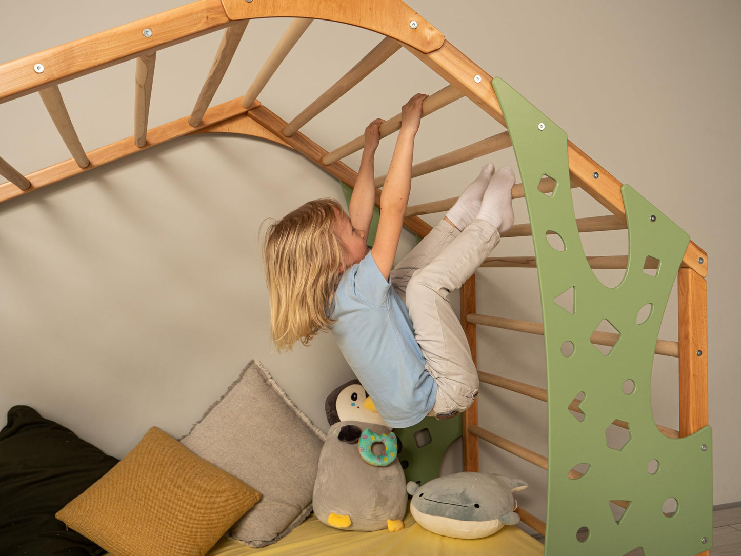 Montessori Floor Bed Frame with Safety Rails